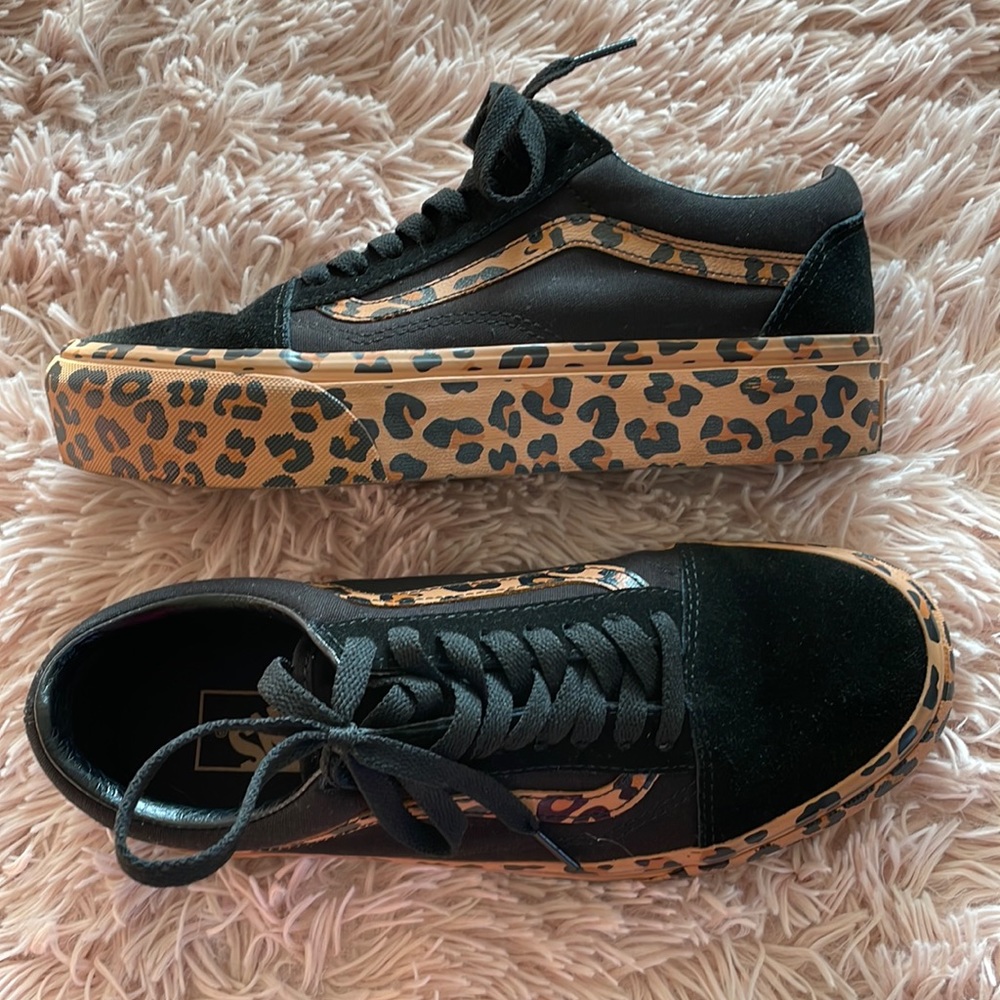 Leopard platform Vans size 8.5 women 7 men